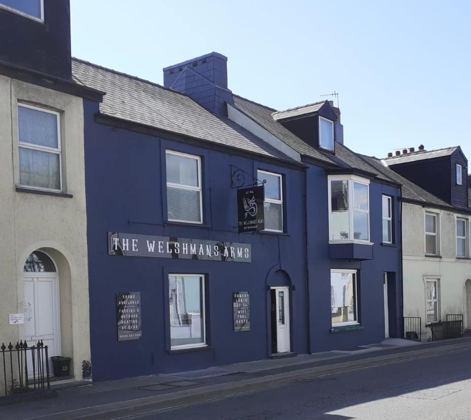 The Welshman'S Arms Hotel Pembroke Dock Exterior photo